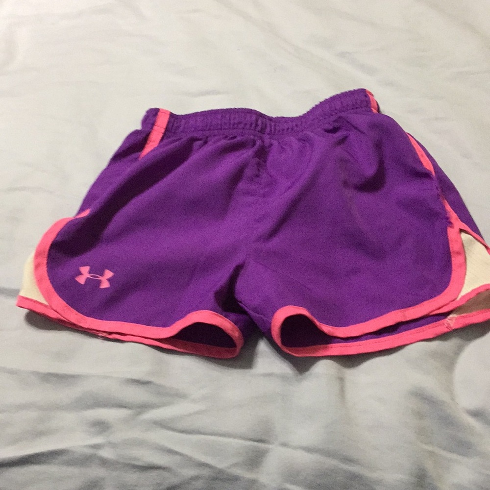 Under Armour short